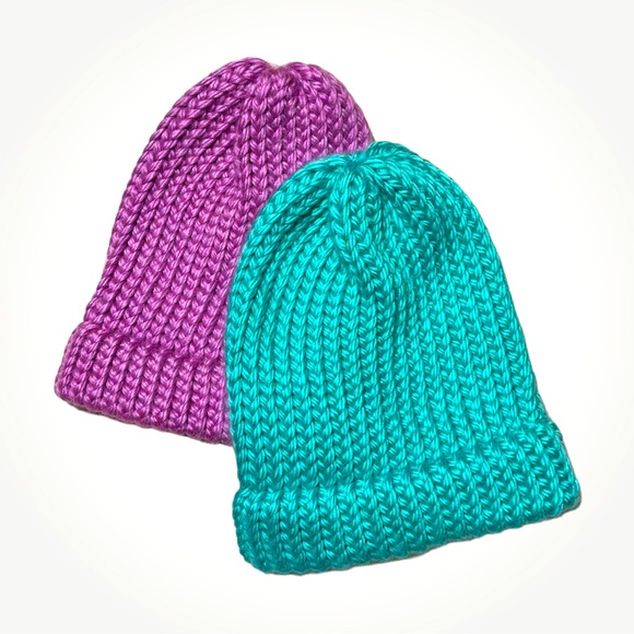 Lot/2 Handmade Knit Winter Hats - Picture 13 of 13